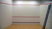 na renovatie van squashbaan